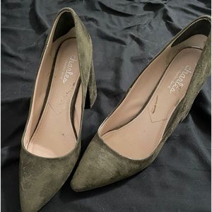 Green suede block heels 8.5